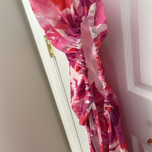 Dress - Picture 3 of 9